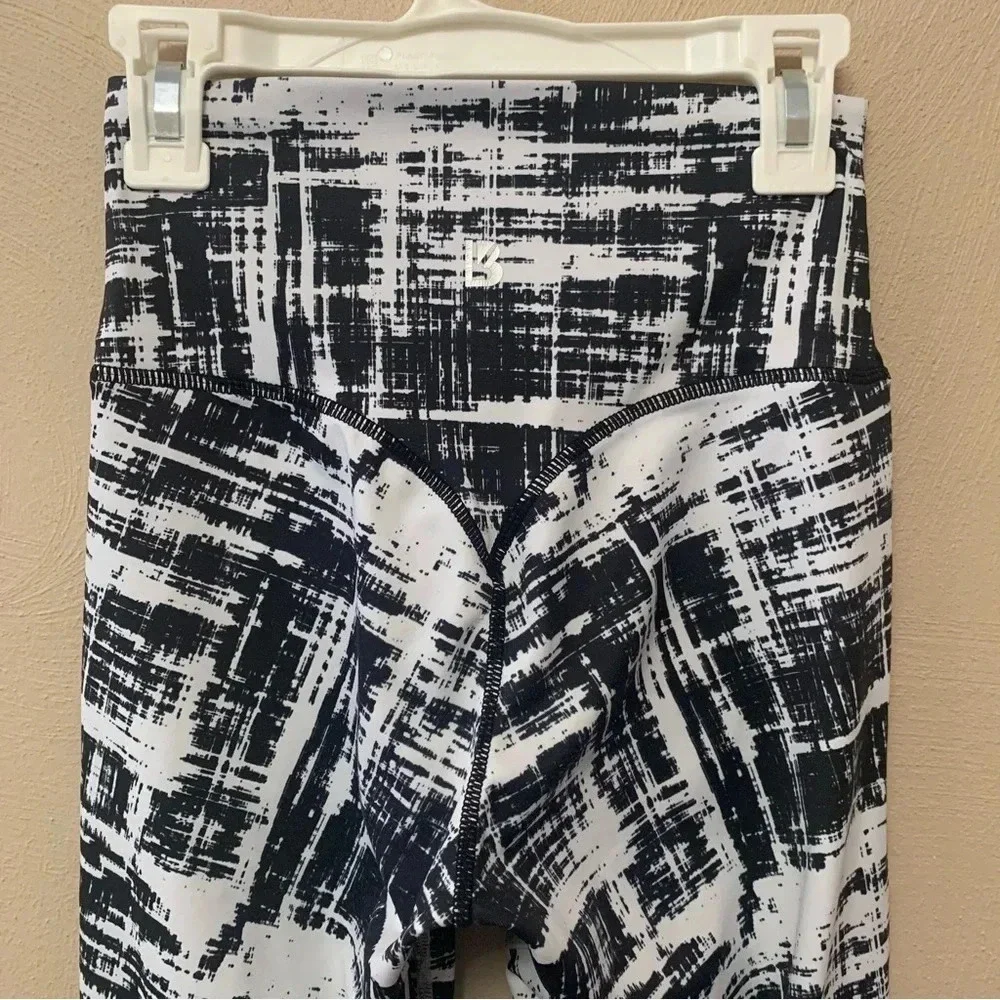 Buffbunny Rebel Leggings in Triggered Black and White Pattern Size XS - Picture 7 of 11